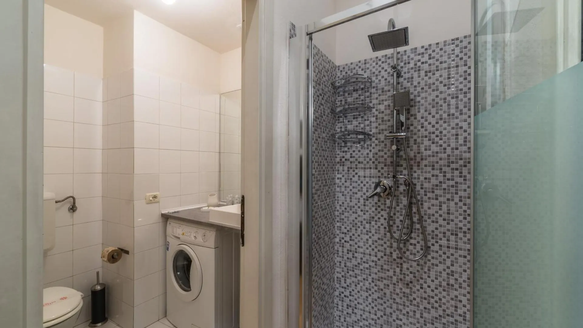 Apartment Porta Venezia Open Space - Due Passi Dal Duomo - 2 Bagni Milan